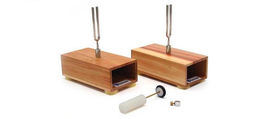 Aparatos Azeheb para el estudio de acústica y ondas